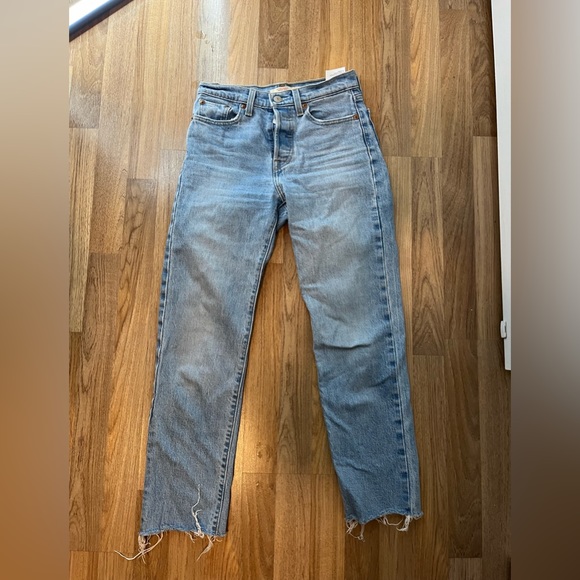 Wedgie Straight Levi’s - Picture 4 of 4